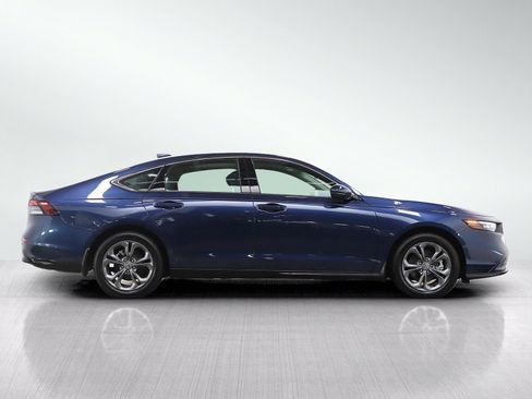 Used 2024 Honda Accord EX-L image 6