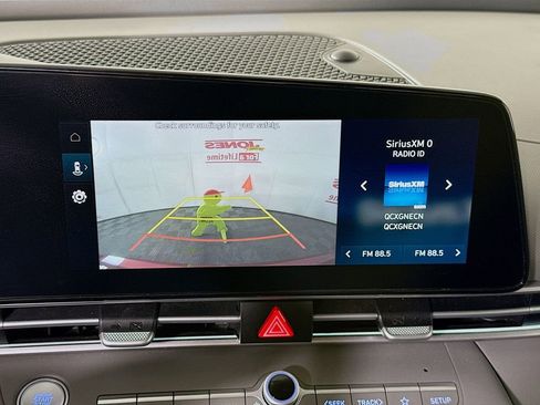 Certified 2024 Hyundai Elantra SEL image 7