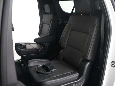 Used 2024 GMC Yukon XL Denali AWD/4WD image 35