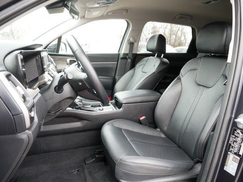 Used 2022 Kia Sorento S image 34