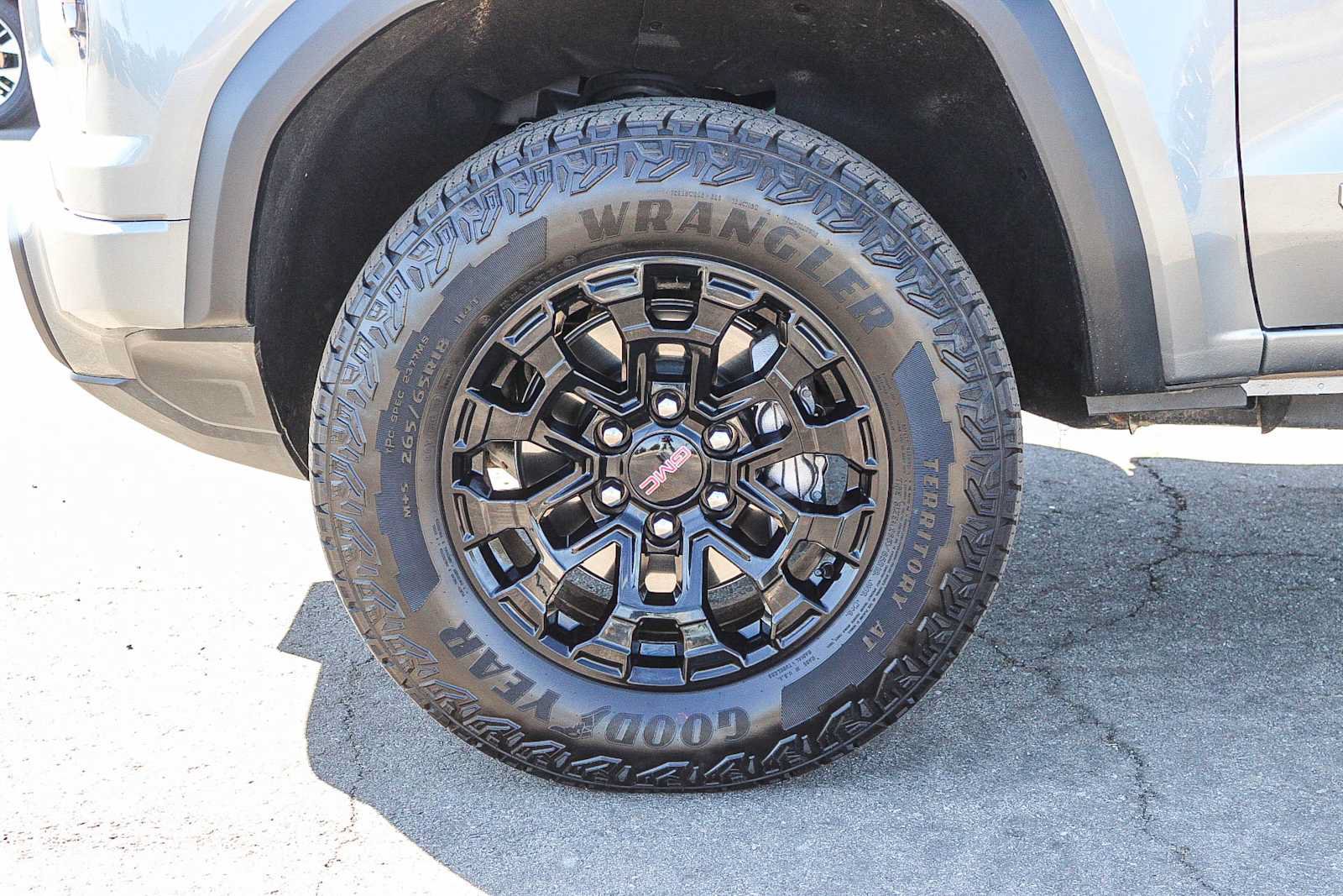 Used 2026 GMC Canyon Elevation RWD image 11