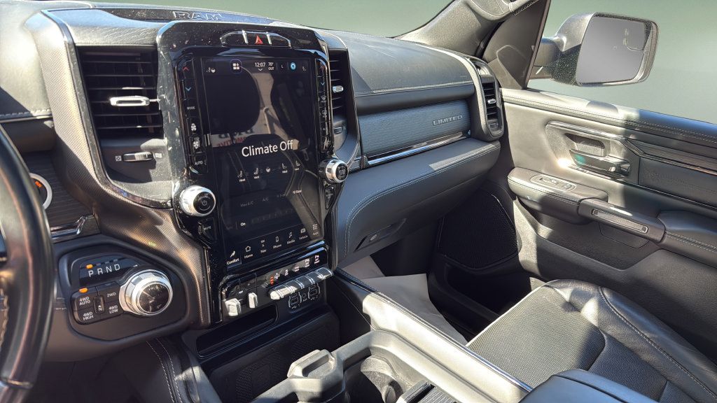 Used 2022 RAM 1500 Limited w/ Body Color Bumper Group AWD/4WD image 27