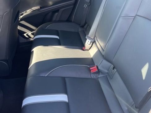 Used 2025 Toyota Camry SE image 10