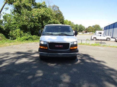 Used 2023 GMC Savana 2500 w/ Driver Convenience Package image 39
