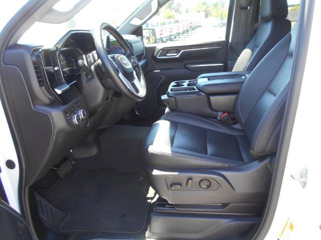 Used 2024 GMC Sierra 1500 SLT AWD/4WD image 5