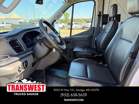 Used 2023 Ford Transit 250 Medium Roof AWD image 5