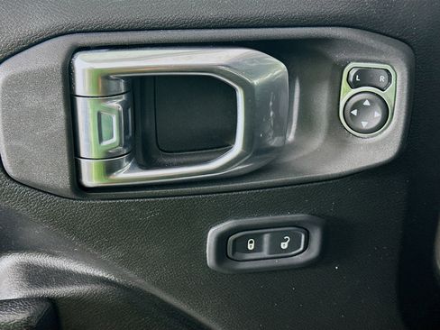 Used 2022 Jeep Wrangler Sport S image 15