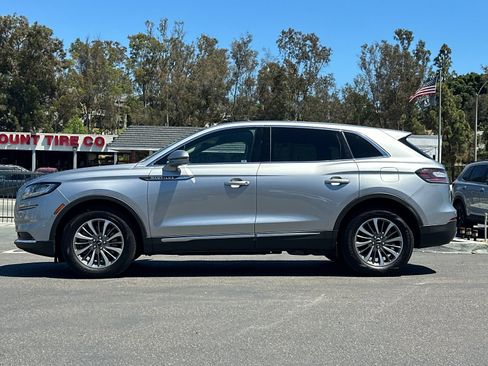Used 2021 Lincoln Nautilus FWD w/ Equipment Group 101A image 2