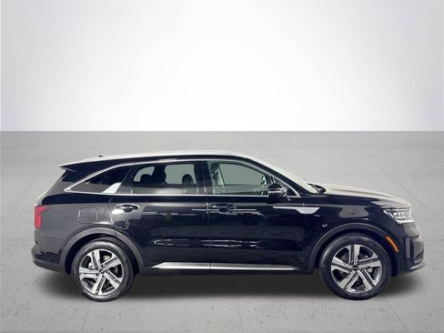 Used 2022 Kia Sorento SX w/ Panoramic Sunroof Package image 5