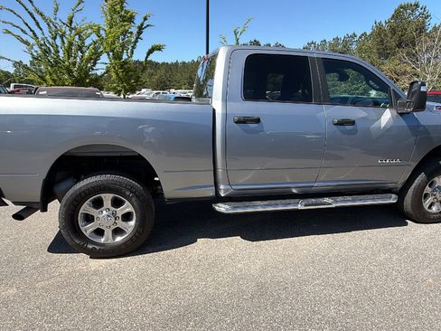 Used 2024 RAM 2500 Big Horn w/ Bed Utility Group image 7