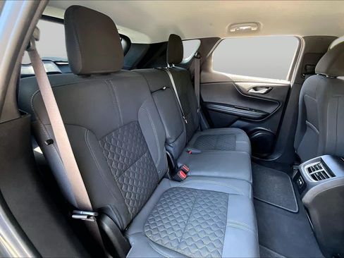 Used 2020 Chevrolet Blazer LT FWD image 19