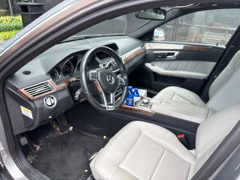 Used 2013 Mercedes-Benz E 350 Sedan image 5
