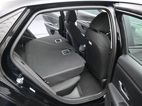 New 2026 Hyundai Elantra SE image 28