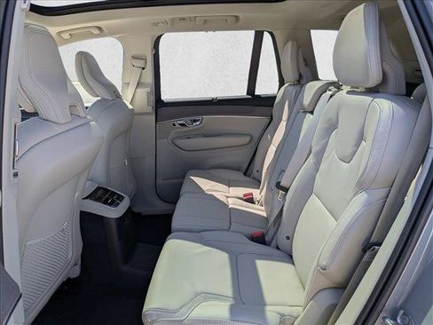 New 2026 Volvo XC90 T8 Ultra w/ Protection Package Premier AWD/4WD image 17