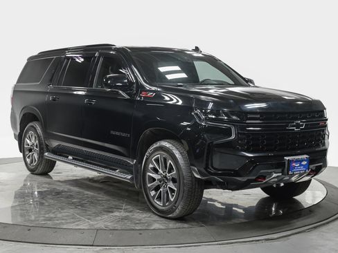 Used 2022 Chevrolet Suburban Z71 AWD/4WD image 9