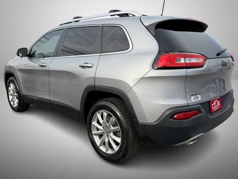 Used 2016 Jeep Cherokee Limited image 4