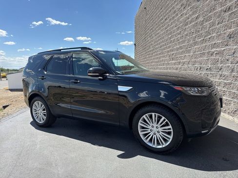Used 2017 Land Rover Discovery HSE AWD/4WD image 1