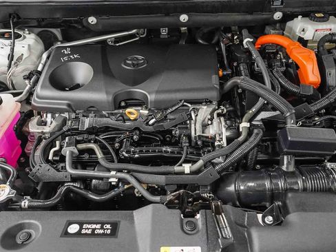 Used 2020 Toyota RAV4 XLE image 27