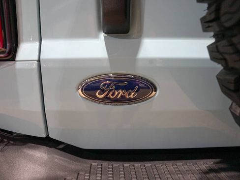Used 2023 Ford Bronco Heritage Edition AWD/4WD image 40