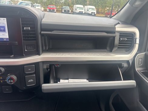 Used 2025 Ford F250 XLT image 43