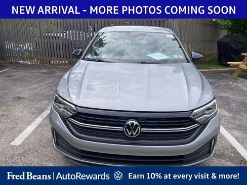 Used 2023 Volkswagen Jetta Sport FWD image 2