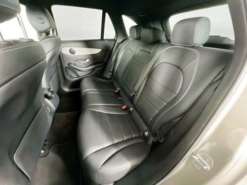 Used 2019 Mercedes-Benz GLC 300 4MATIC image 24