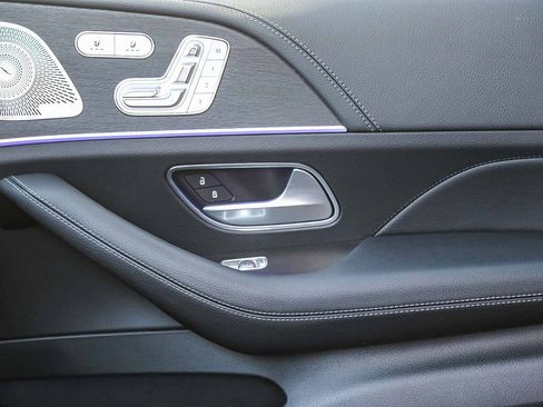 Used 2025 Mercedes-Benz GLE 450e 4MATIC image 20