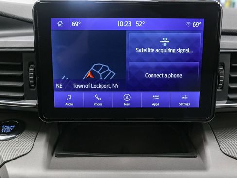 Used 2023 Ford Explorer XLT w/ Equipment Group 202A AWD/4WD image 33