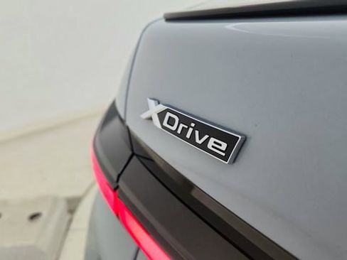 Used 2024 BMW 740i xDrive w/ Premium Package image 19