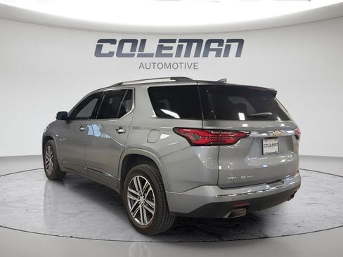 Used 2023 Chevrolet Traverse High Country image 3