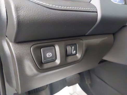 Certified 2023 GMC Acadia SLE w/ Driver Convenience Package image 24