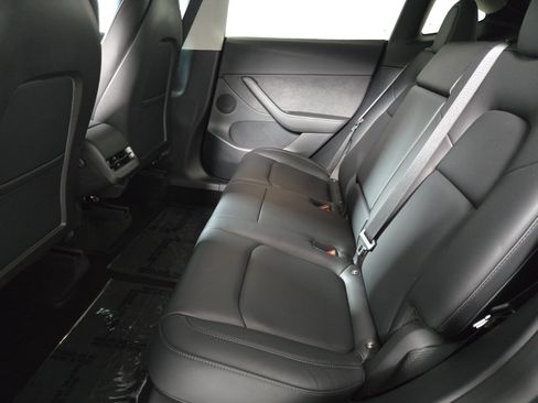 Used 2022 Tesla Model Y Performance image 13