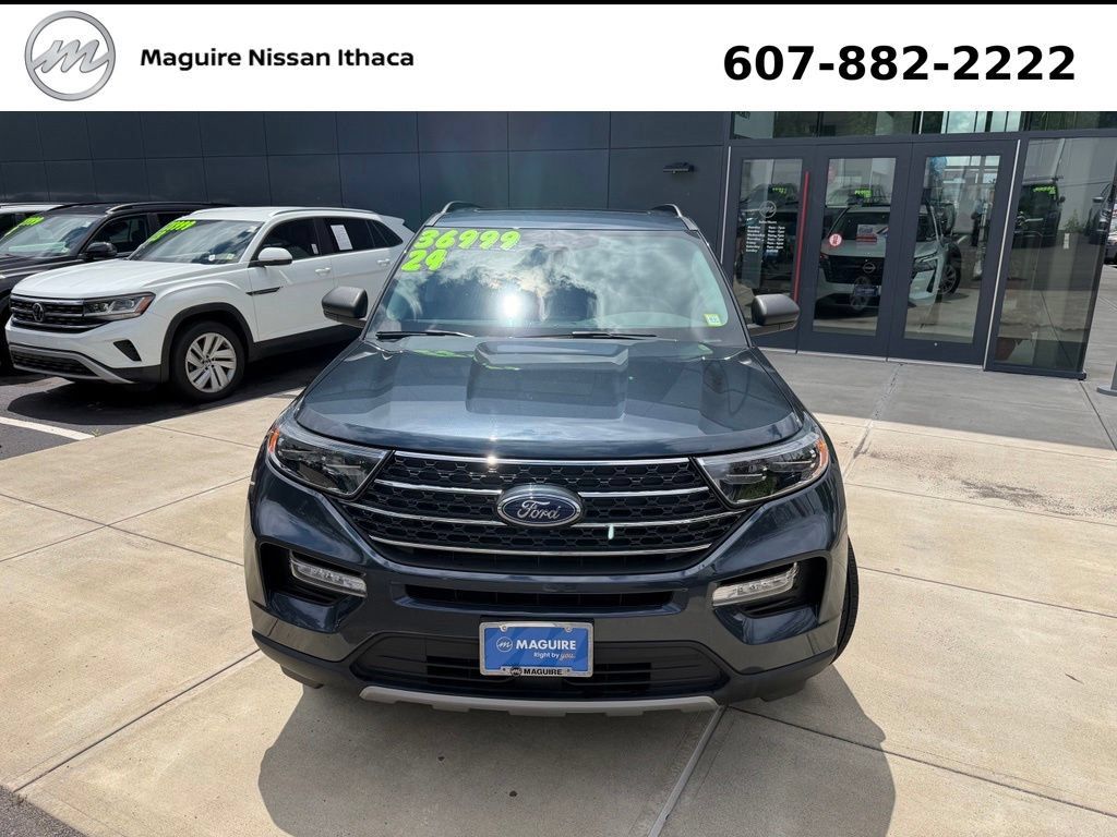 Used 2024 Ford Explorer XLT w/ Equipment Group 202A AWD/4WD image 4