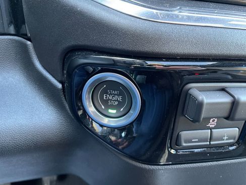 Used 2024 Chevrolet Silverado 1500 High Country image 25