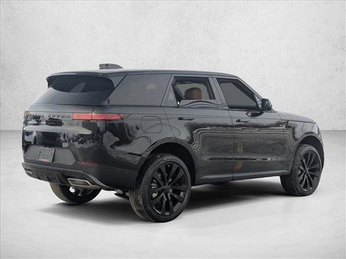 New 2026 Land Rover Range Rover Sport SE image 2