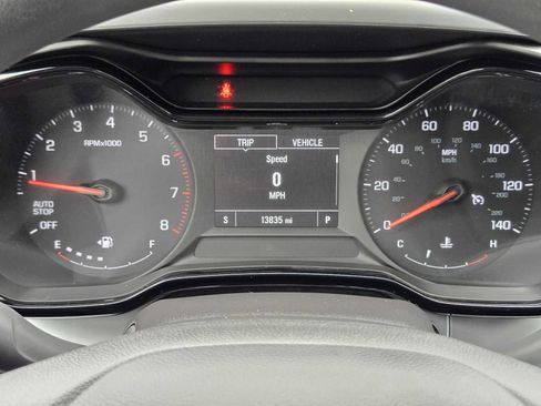 Used 2024 Chevrolet Trax LS w/ LS Convenience Package FWD image 16