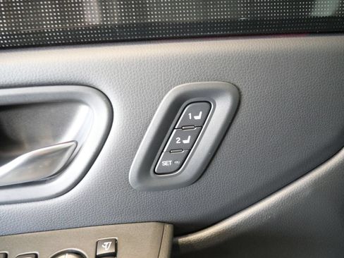 Used 2025 Honda Pilot Black Edition image 35
