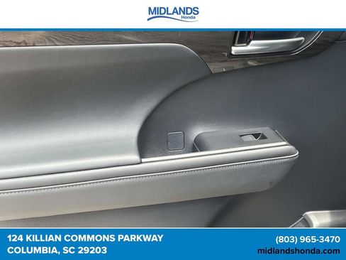 Used 2021 Toyota Highlander Limited AWD/4WD image 11