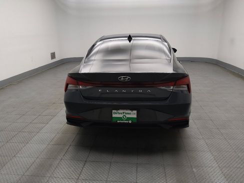 Used 2023 Hyundai Elantra SEL w/ Convenience Package image 7