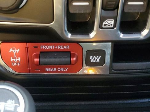 Certified 2022 Jeep Wrangler Unlimited Rubicon 4xe w/ Cold Weather Group image 30