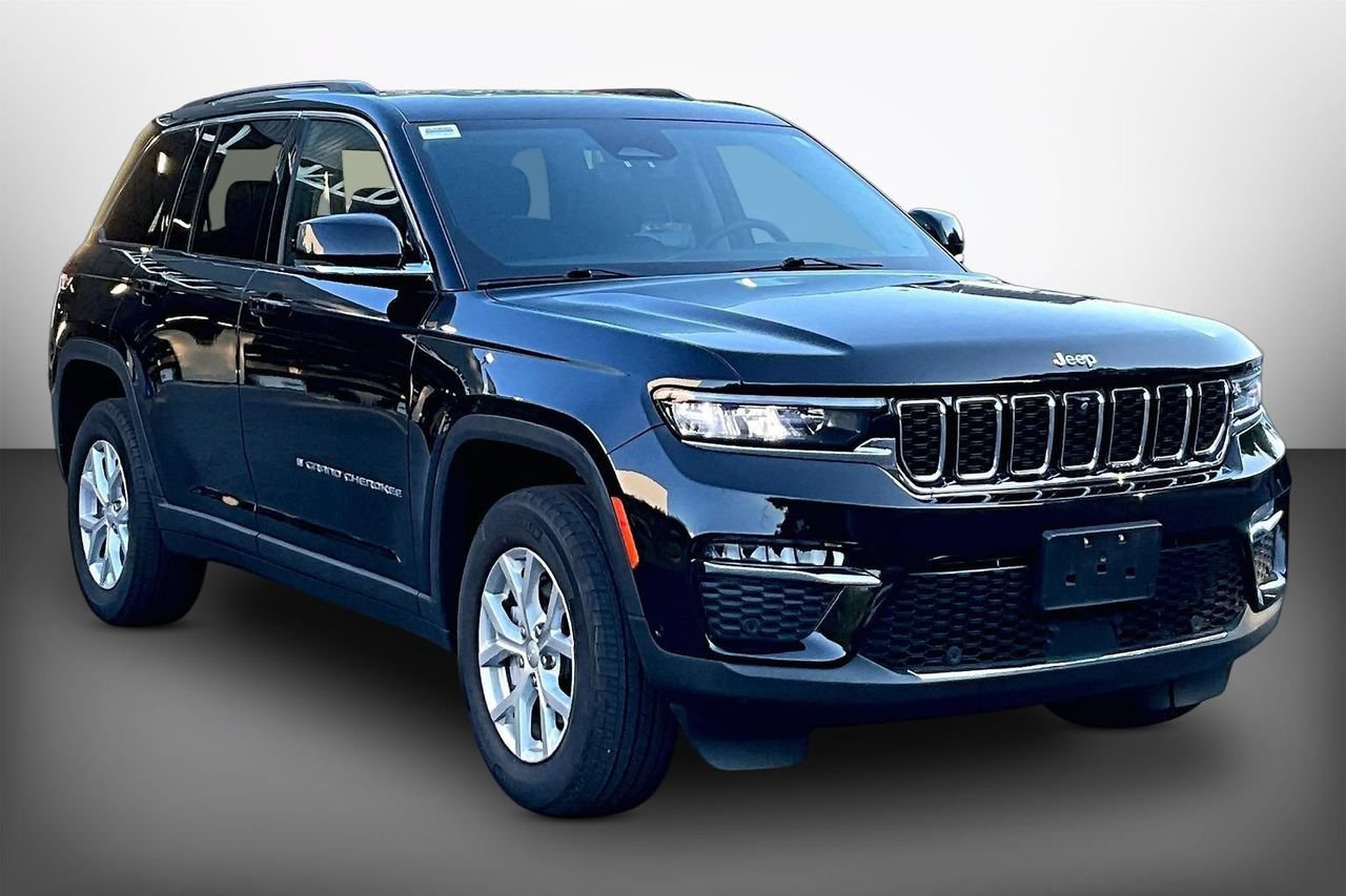 Used 2023 Jeep Grand Cherokee Limited w/ Luxury Tech Group II AWD/4WD image 1