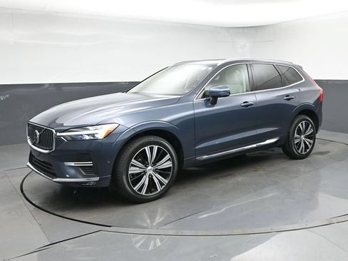 Used 2023 Volvo XC60 B5 Plus w/ Protection Package Premier FWD image 4