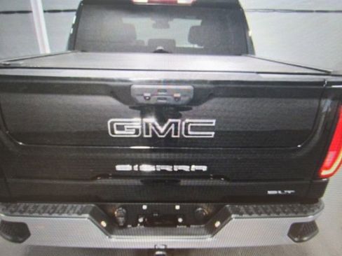 Used 2022 GMC Sierra 1500 SLT w/ SLT Convenience Package AWD/4WD image 5
