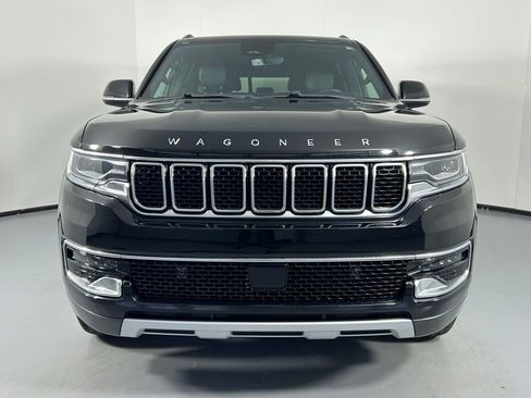 Used 2022 Jeep Wagoneer Series II image 2