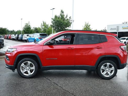 Used 2024 Jeep Compass Latitude AWD/4WD image 6