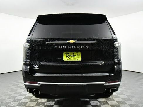 New 2025 Chevrolet Suburban High Country image 12