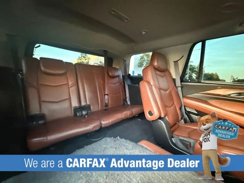 Used 2015 Cadillac Escalade Luxury AWD/4WD image 9