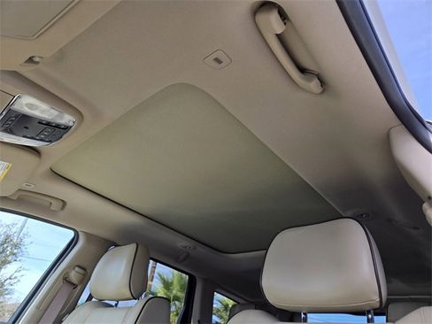 Used 2017 Jeep Grand Cherokee Overland image 10