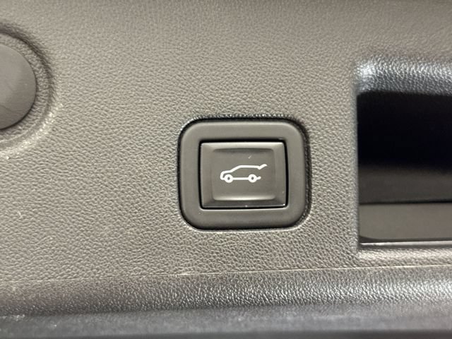 Used 2023 Chevrolet Equinox RS FWD image 26