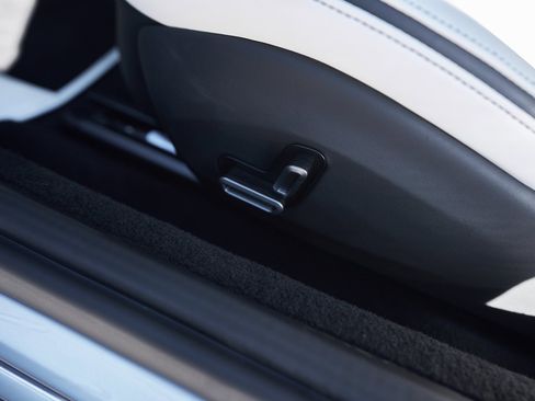 Used 2024 Ferrari Roma image 33